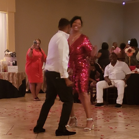 Red Dress - Picture 4 of 4